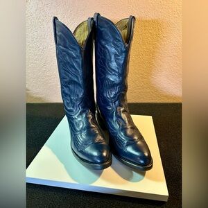 Gorgeous Durango Men’s Navy Blue Western Boots.  Size 8-D Style # TR750